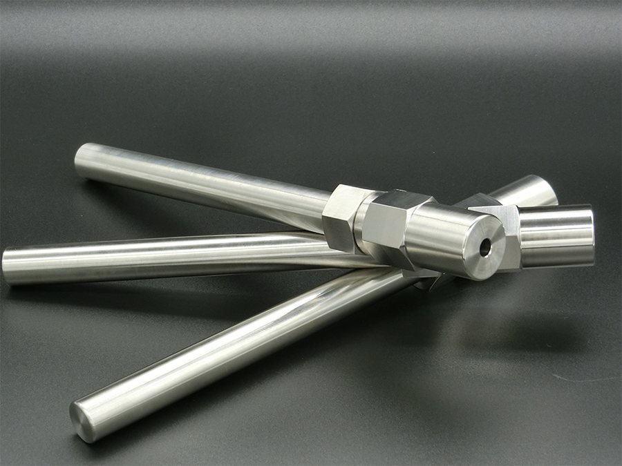 東北大学の研究成果に基づき開発した500℃・50MPa対応チューブリアクター